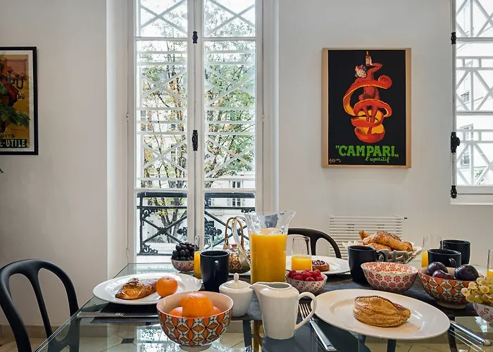 Rue Honore Chevalier - Two Bedroom Apartment